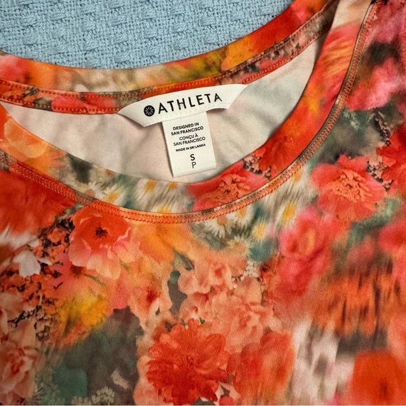 2/40 Athleta Chi Tank Top in Floral - Women’s Small - Picture 5 of 7